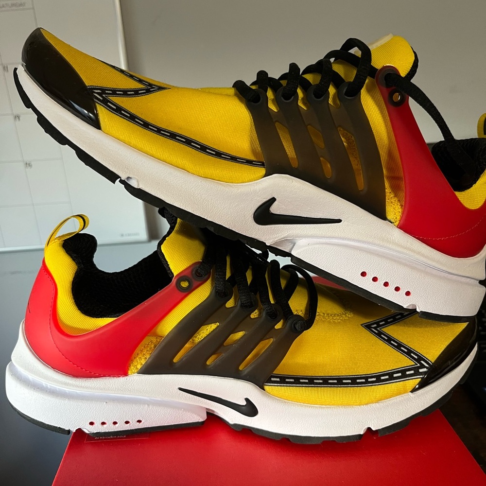 Nike Air Presto- New in box(no lid)